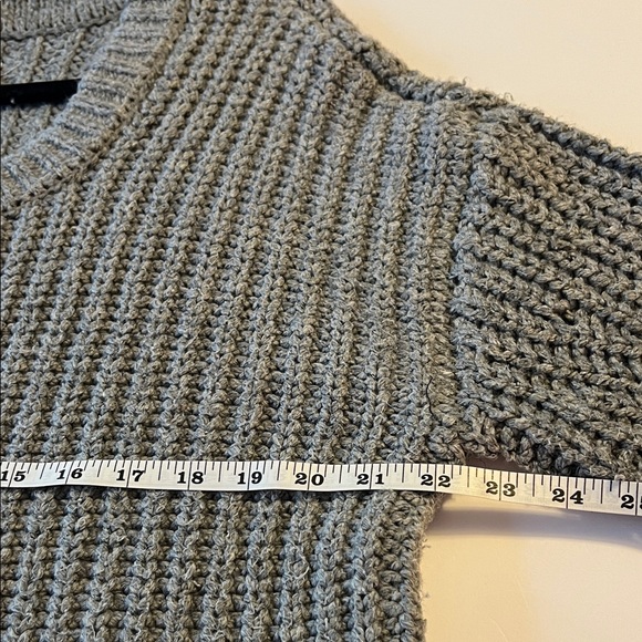 Aerie Gray Wide Rib Crew Neck Sweater Size S EUC Comfy Cozy Warm - Picture 5 of 12
